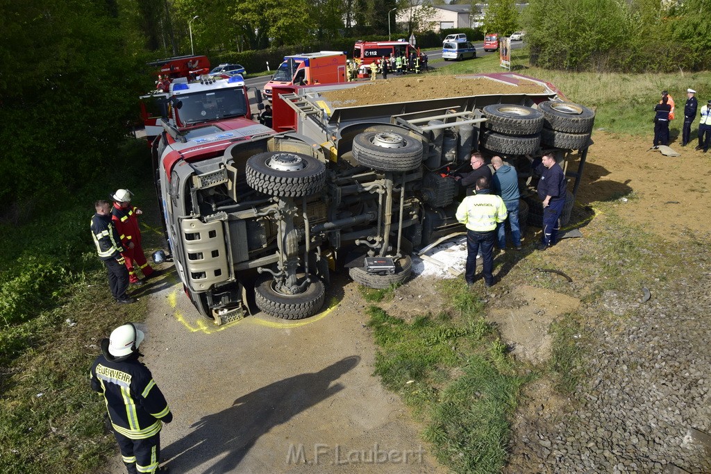 Schwerer VU LKW Zug Bergheim Kenten Koelnerstr P194.JPG - Miklos Laubert